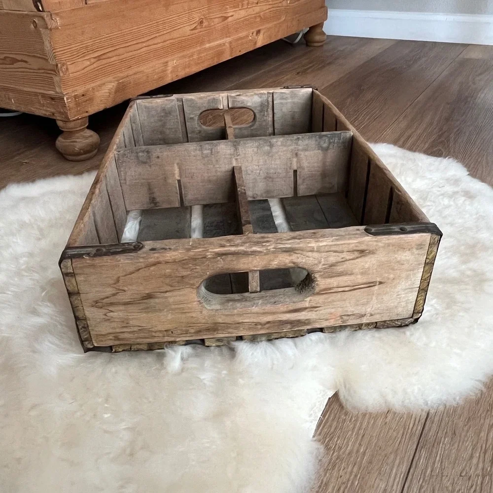 Vintage Wooden Shipping Crate‎